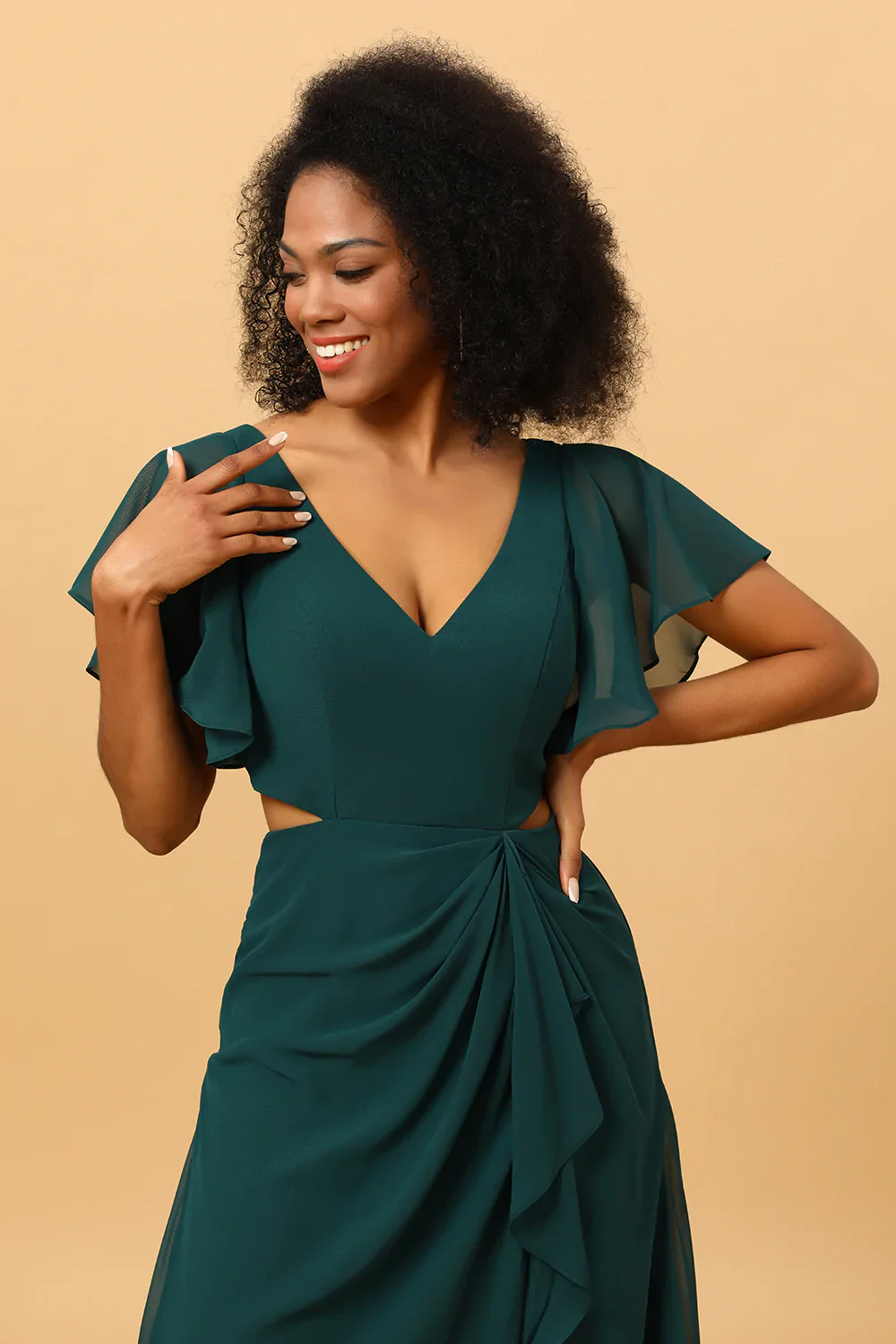 Robe de demoiselle d’honneur verte en mousseline de soie creuse avec manches à volants - Image 5