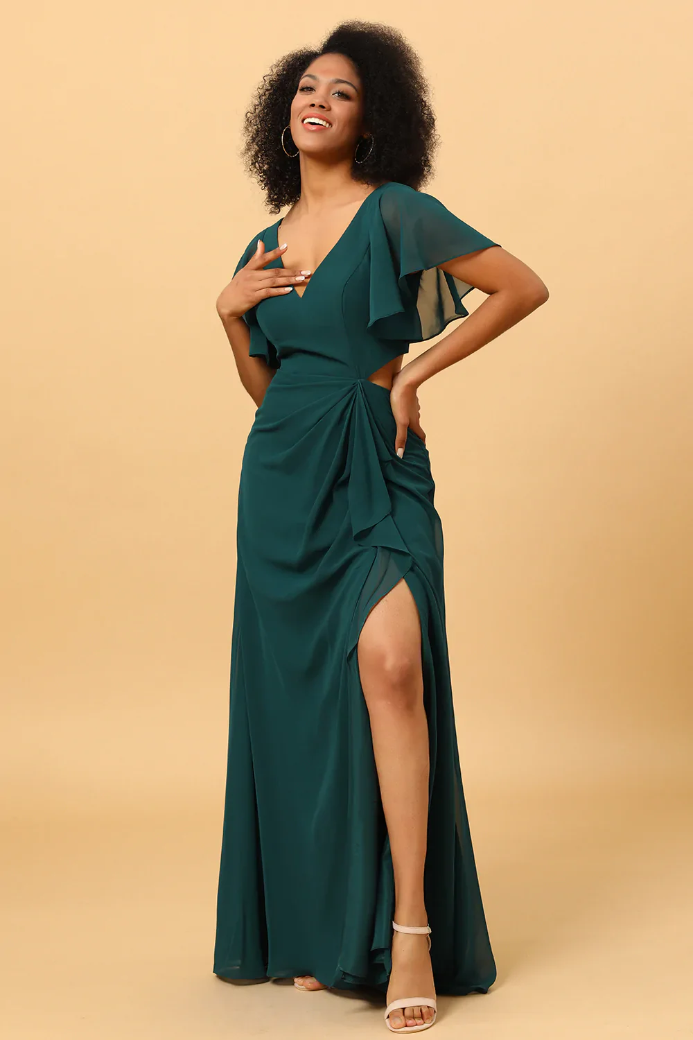 Robe de demoiselle d’honneur verte en mousseline de soie creuse avec manches à volants - Image 6
