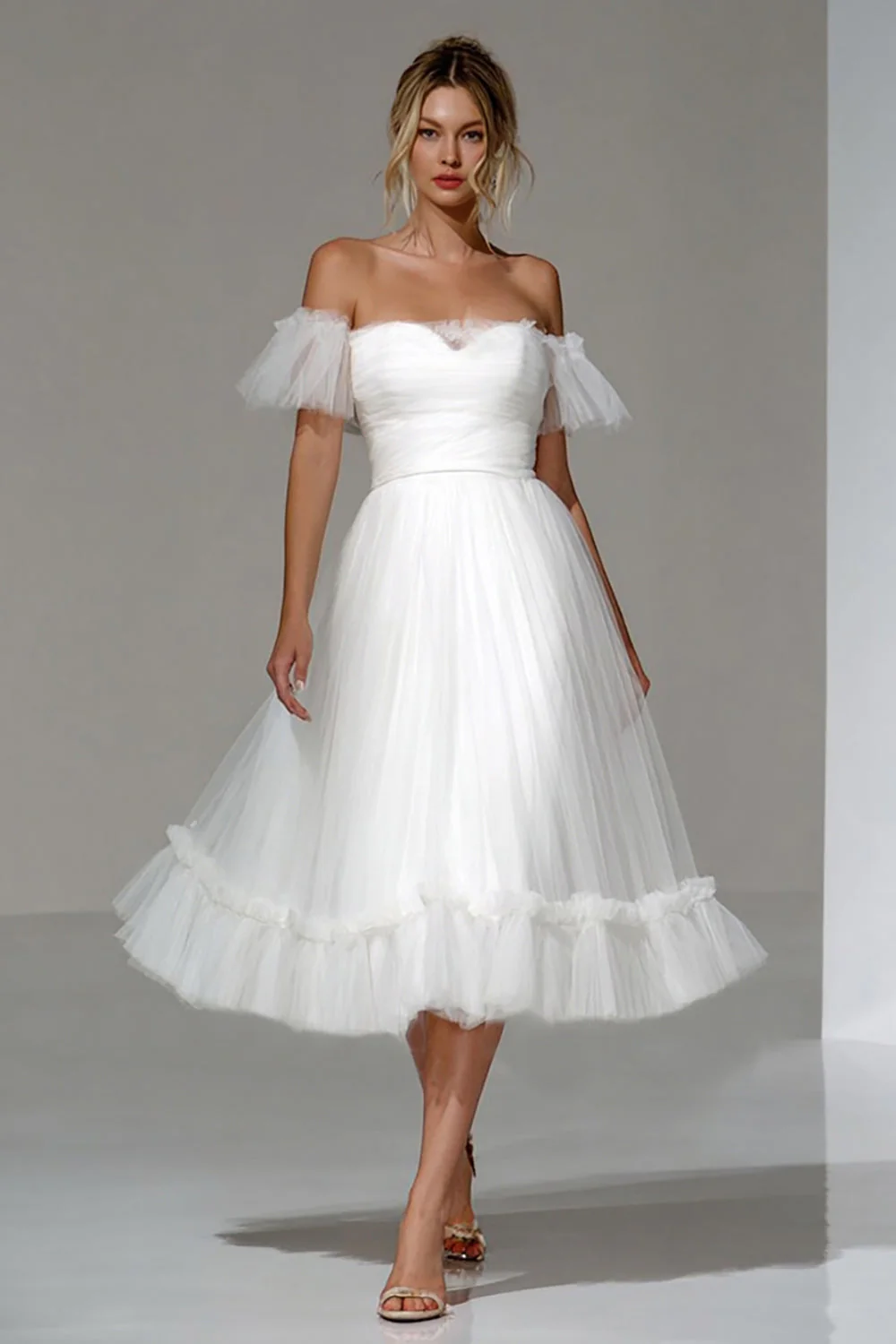 Robe de dîner midi en tulle blanc à épaules dénudées