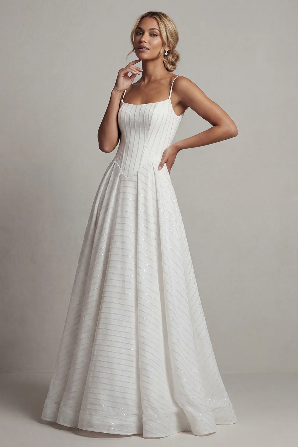 Robe de fiançailles blanche à bretelles fines A Line - Image 3