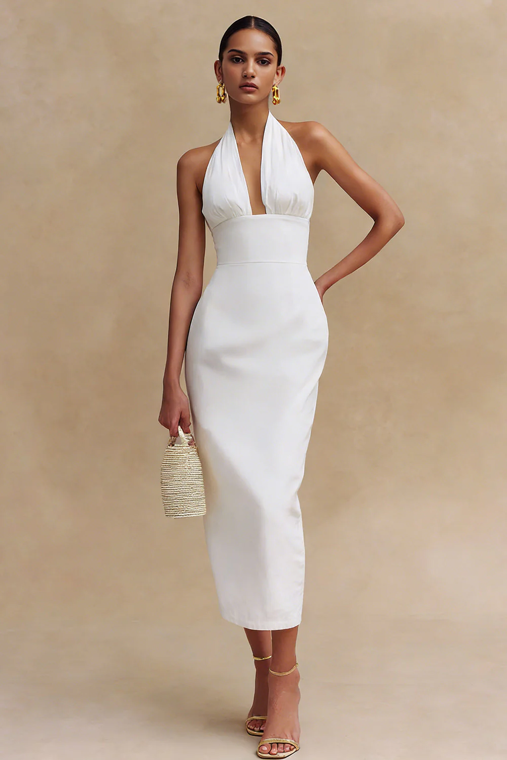 Robe de fiançailles blanche à col nu en satin midi