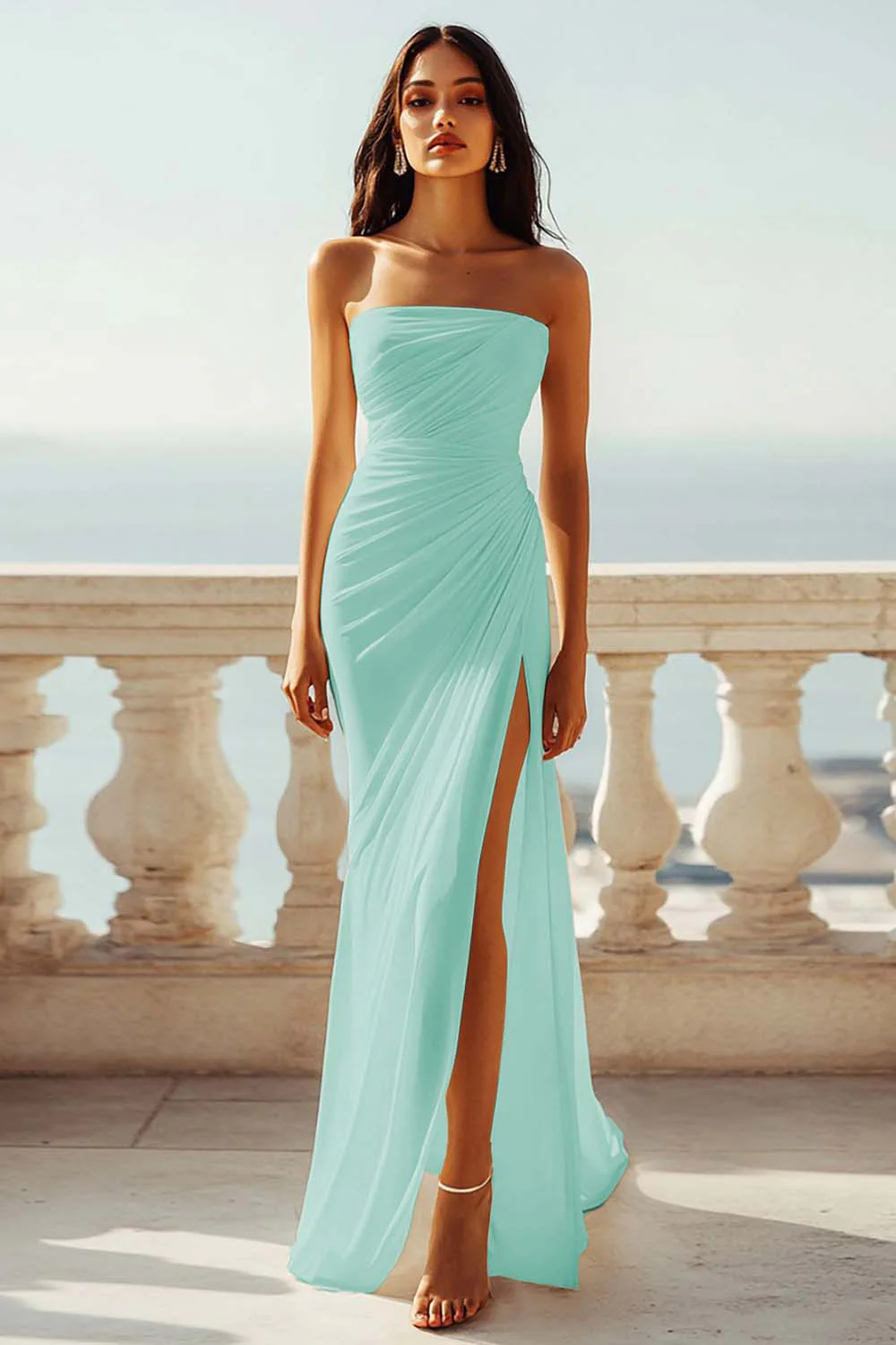 Robe de fiançailles de plage ivoire sans bretelles froncée en mousseline de soie avec fente - Image 13