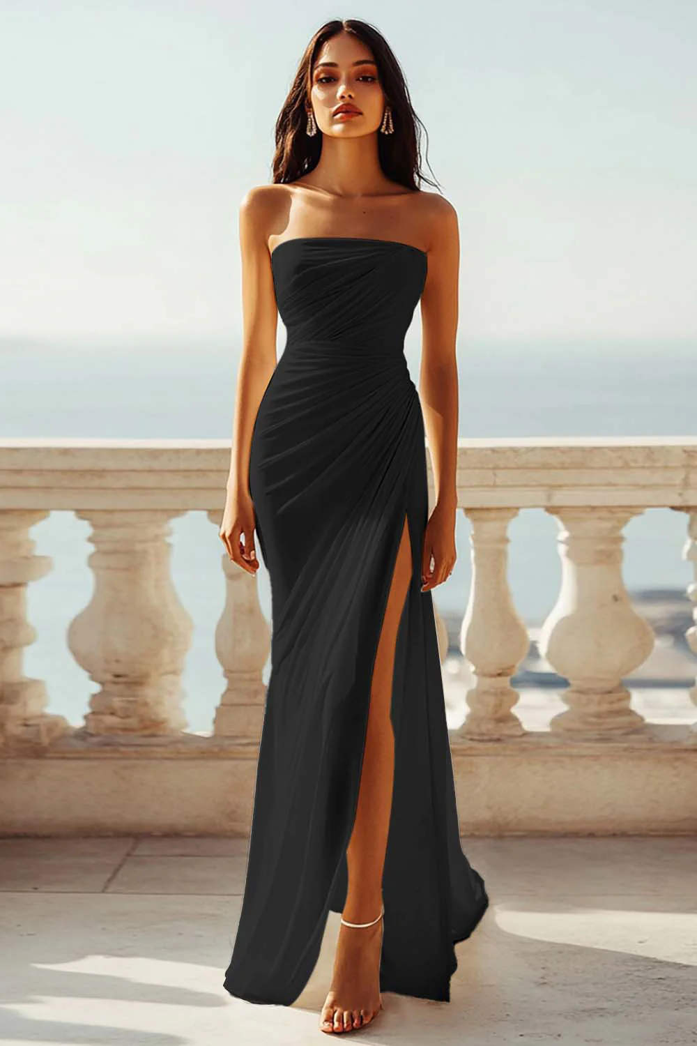 Robe de fiançailles de plage ivoire sans bretelles froncée en mousseline de soie avec fente - Image 3