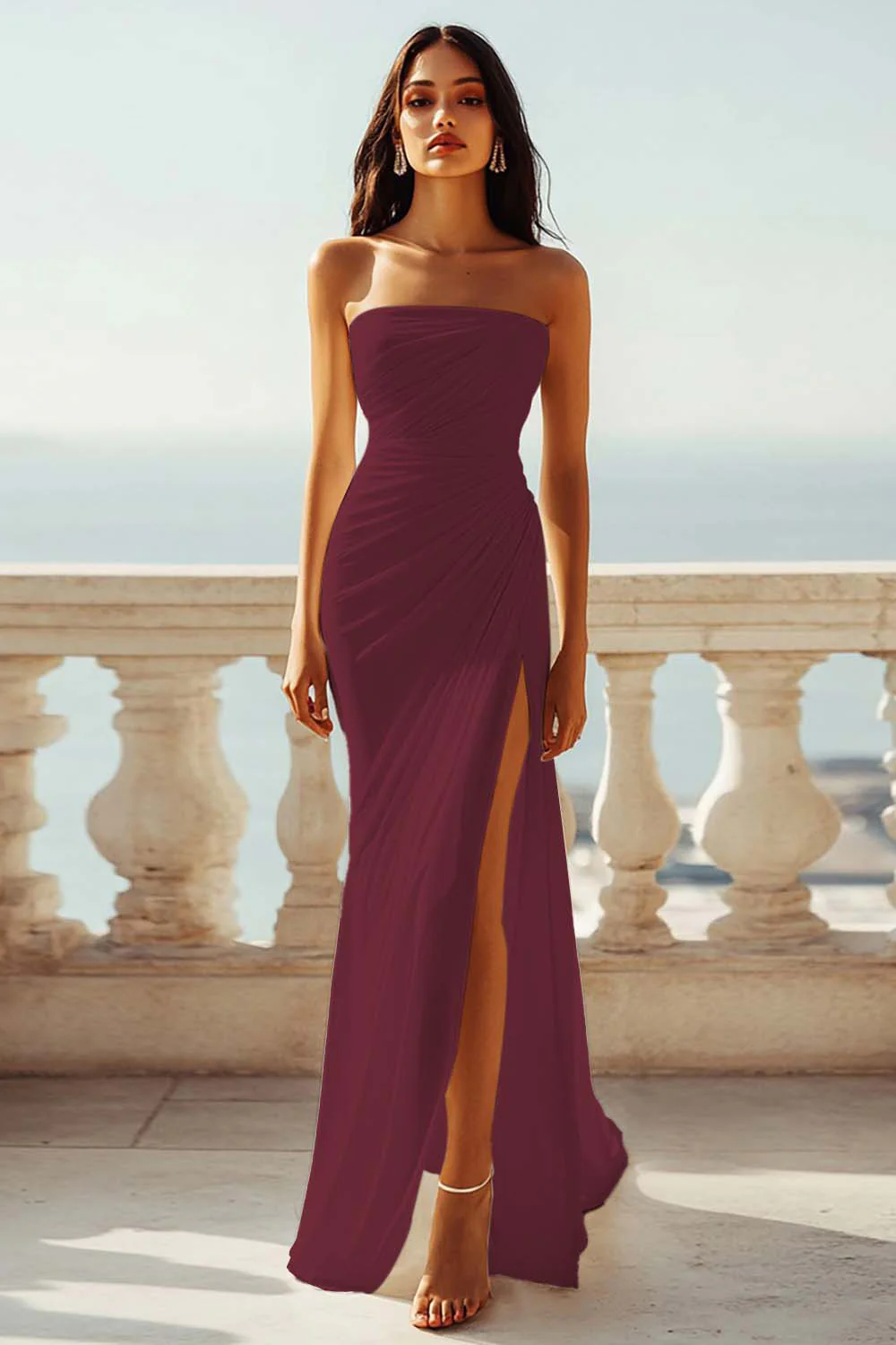 Robe de fiançailles de plage ivoire sans bretelles froncée en mousseline de soie avec fente - Image 5