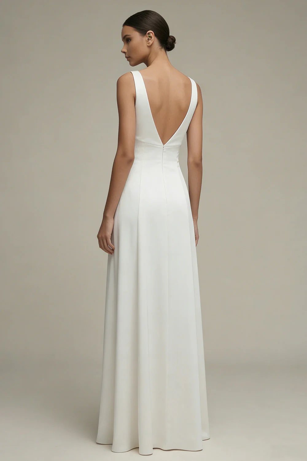 Robe de fiançailles longue blanche en satin à col en V - Image 2