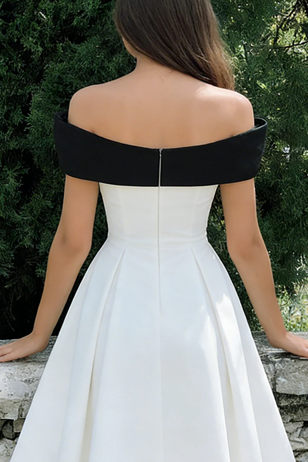 Robe de fiançailles Midi blanche à épaules décollées avec nœud - Image 4