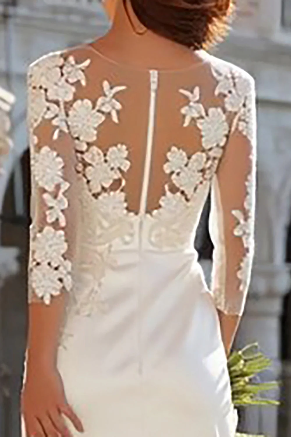Robe de fiançailles sirène en satin ivoire à manches 3/4 avec fente - Image 4