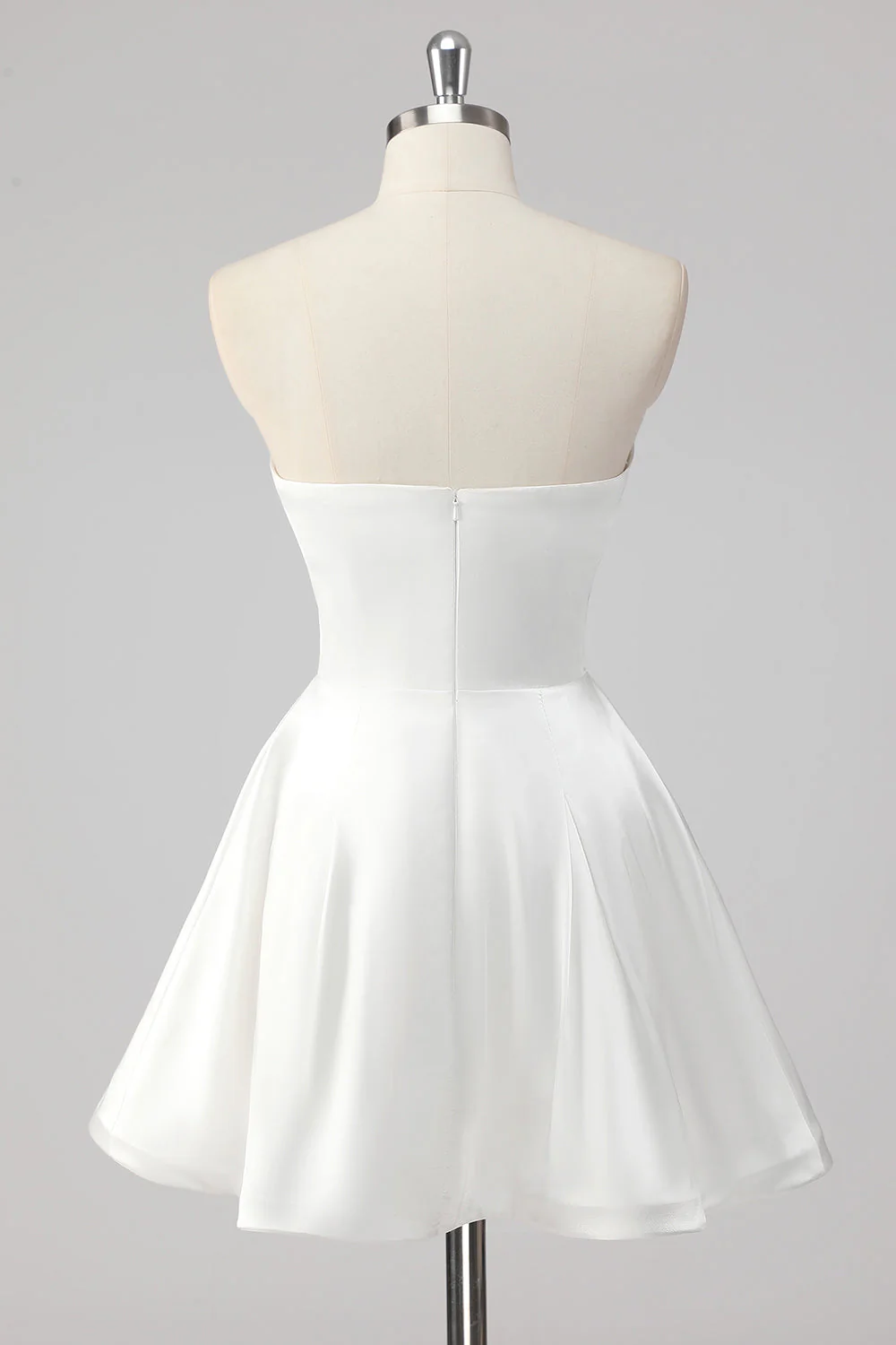 Robe de blanche longue sans bretelles simple et élégante - Image 4