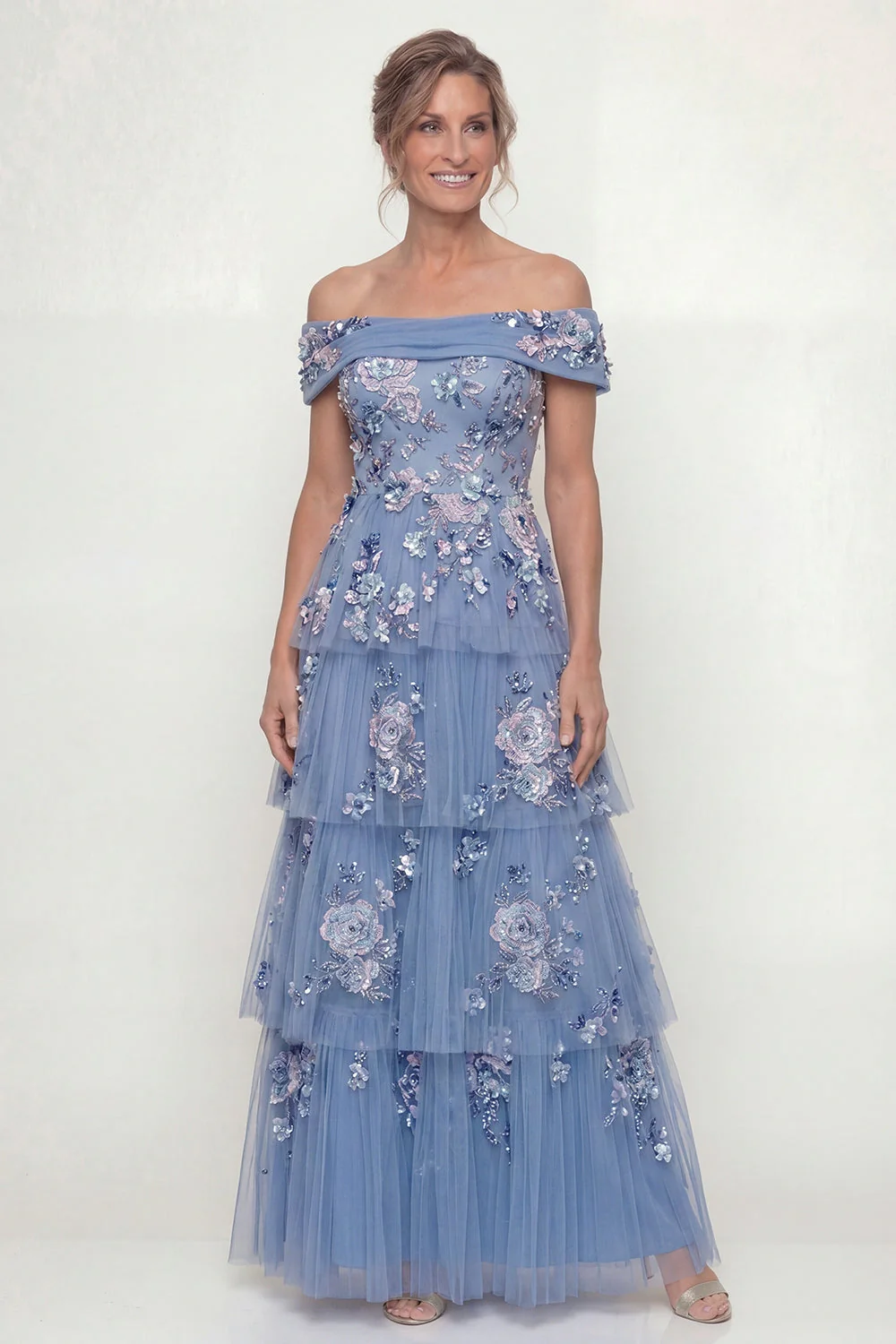 Robe de la mère de la mariée à épaules nuancée, bleu poussiéreux à étages - Image 3