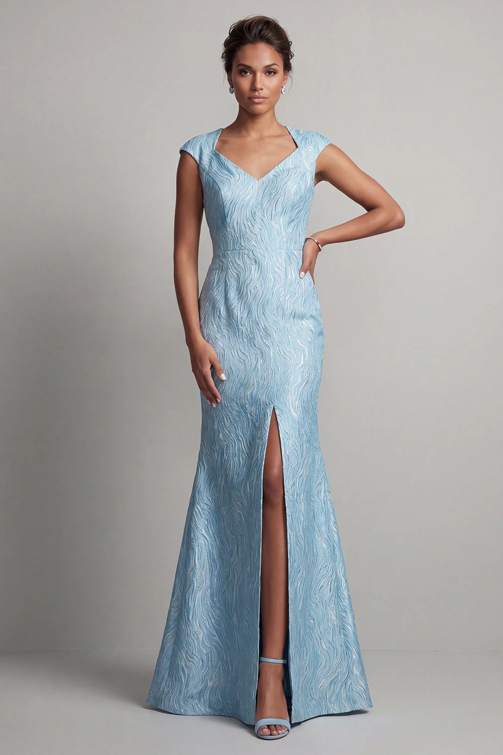 Robe de la mère de la mariée à manches de sirène bleue avec fente