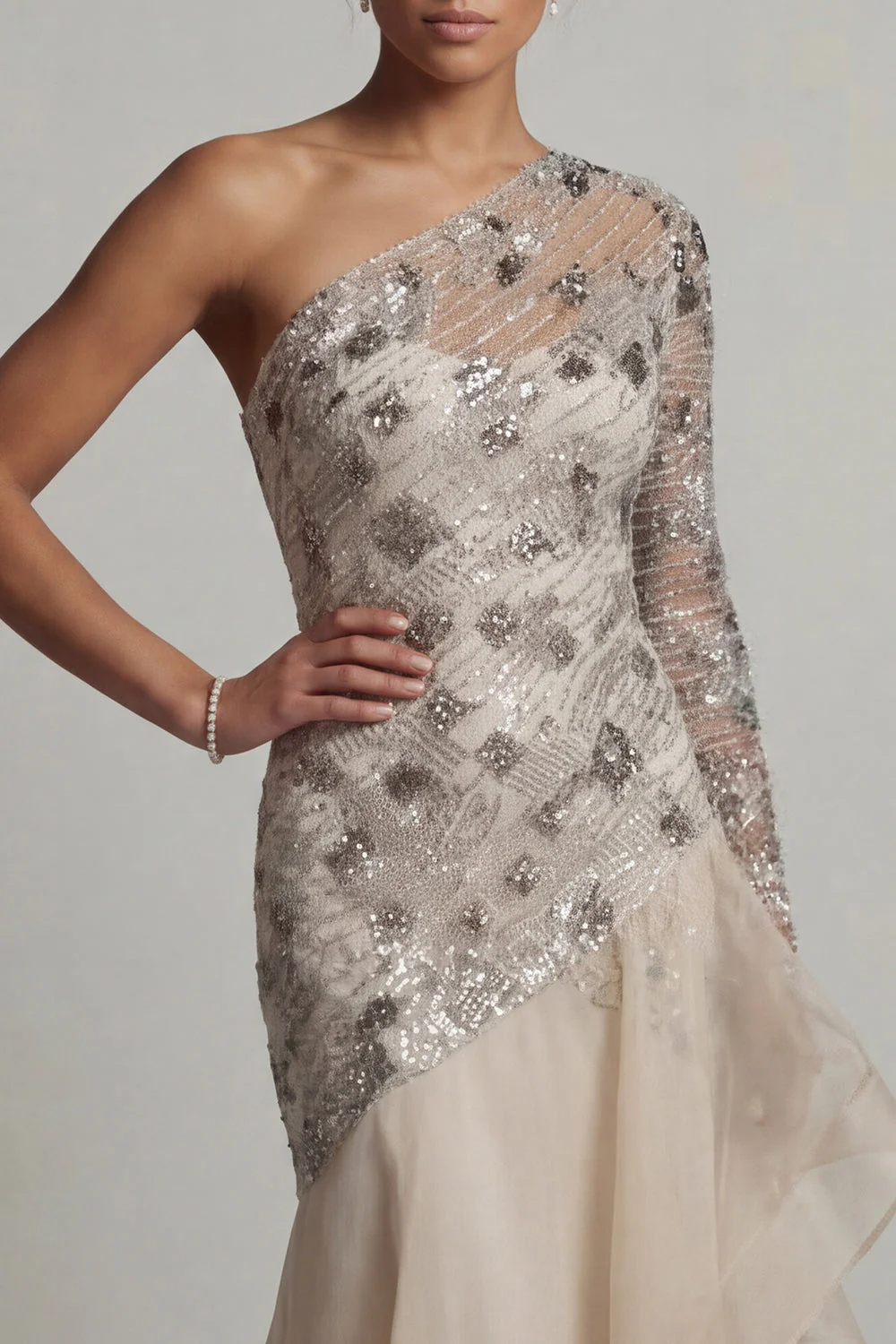 Robe de la mère de la mariée à une épaule à volants en forme de sirène blanche à sequins - Image 4