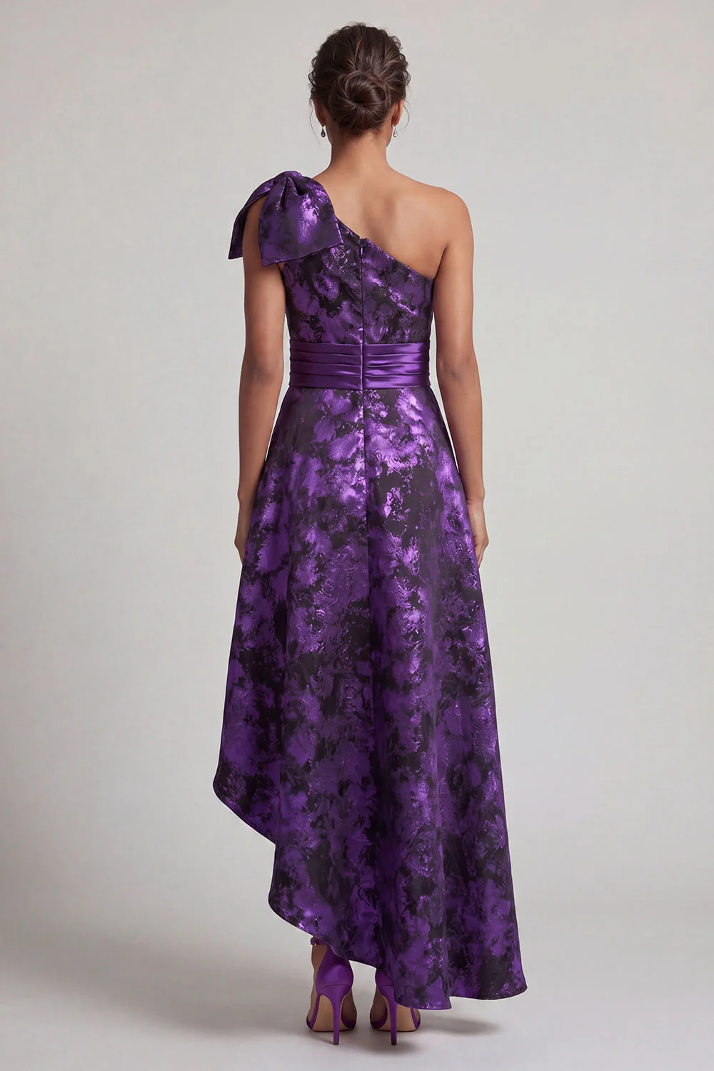 Robe de la mère de la mariée à une épaule Violet foncé haut bas A - Image 2