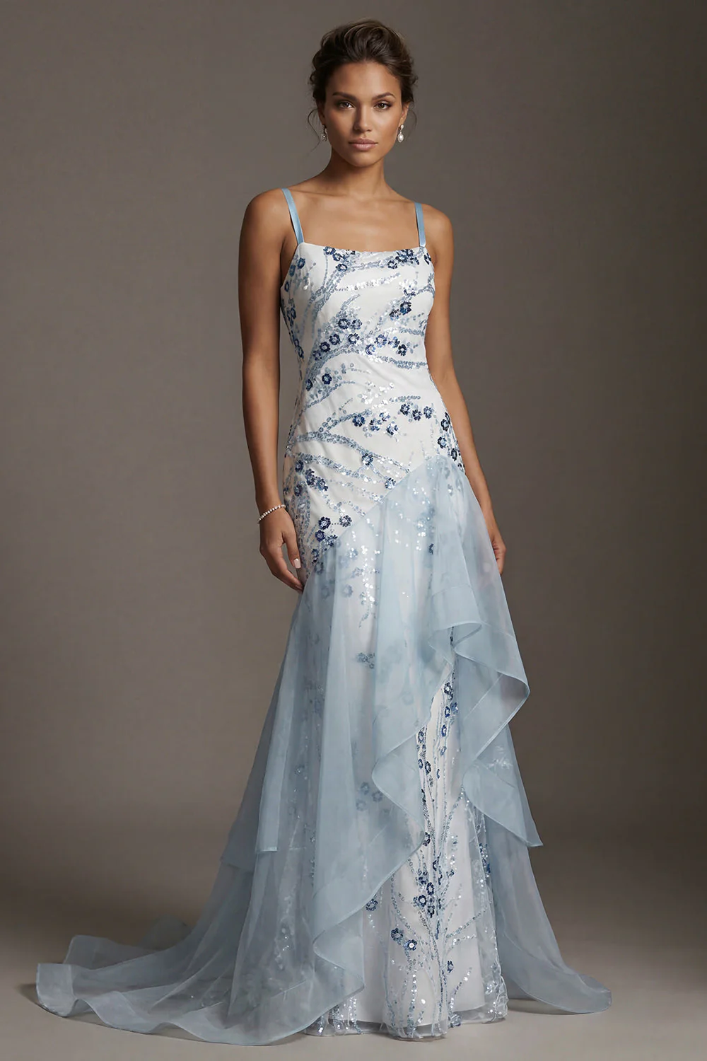 Robe de la mère de la mariée à volants en sirène bleu clair à sequins