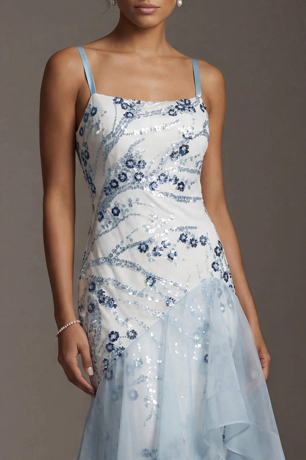 Robe de la mère de la mariée à volants en sirène bleu clair à sequins - Image 6