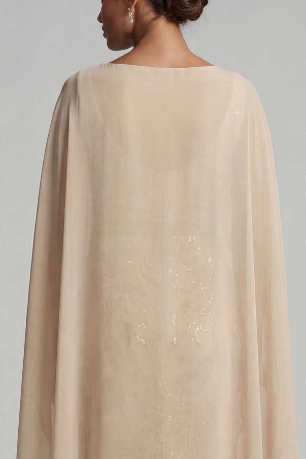 Robe de la mère de la mariée appliquée au champagne avec une cape - Image 3