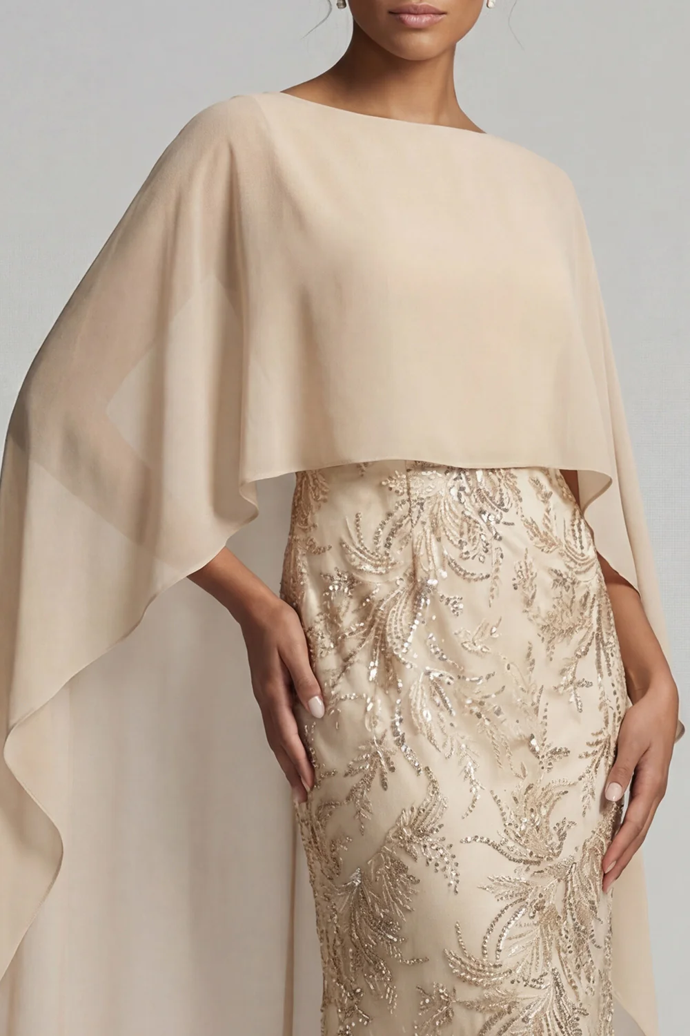 Robe de la mère de la mariée appliquée au champagne avec une cape - Image 4