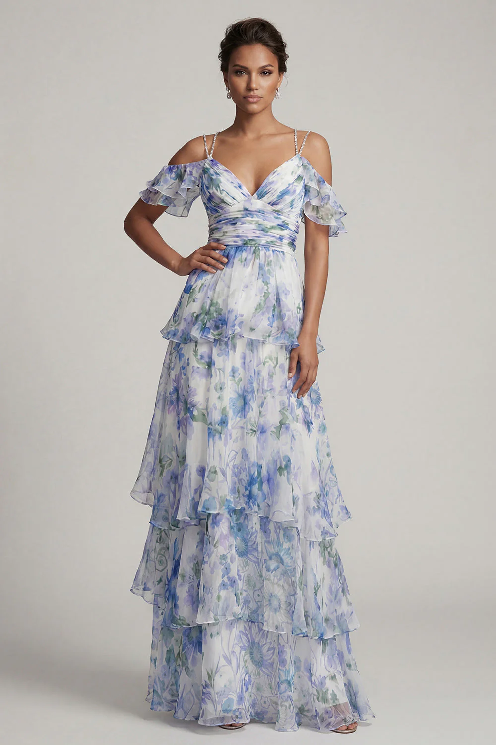 Robe de la mère de la mariée Cold Shoulder A Line A à volants à étages imprimés bleu clair