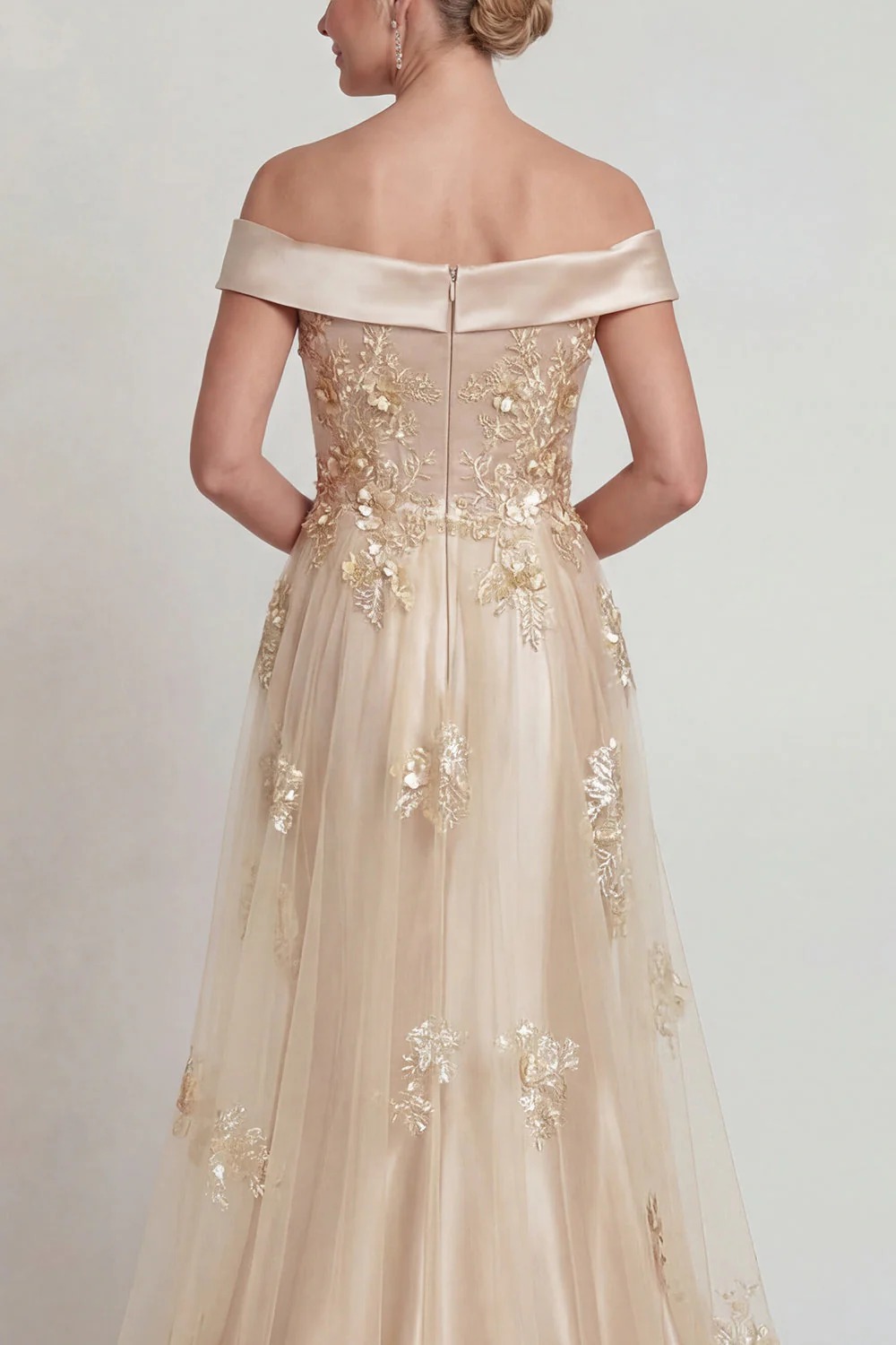 Robe de la mère de la mariée en satin appliquée au champagne - Image 3