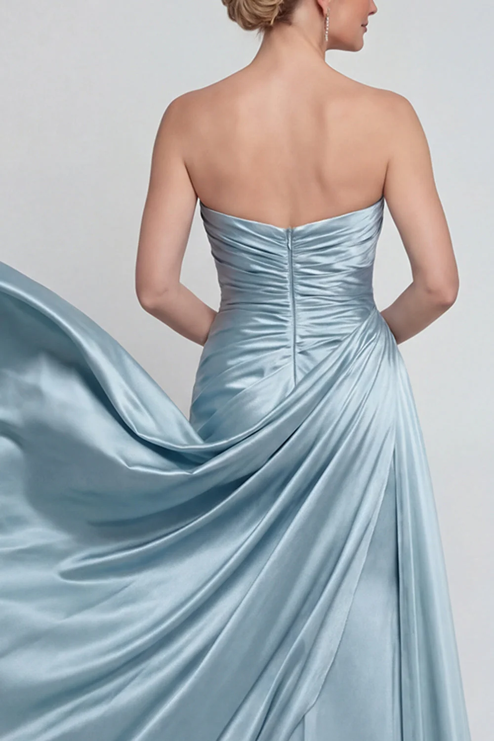 Robe de la mère de la mariée en satin long en satin bleu et cape - Image 4