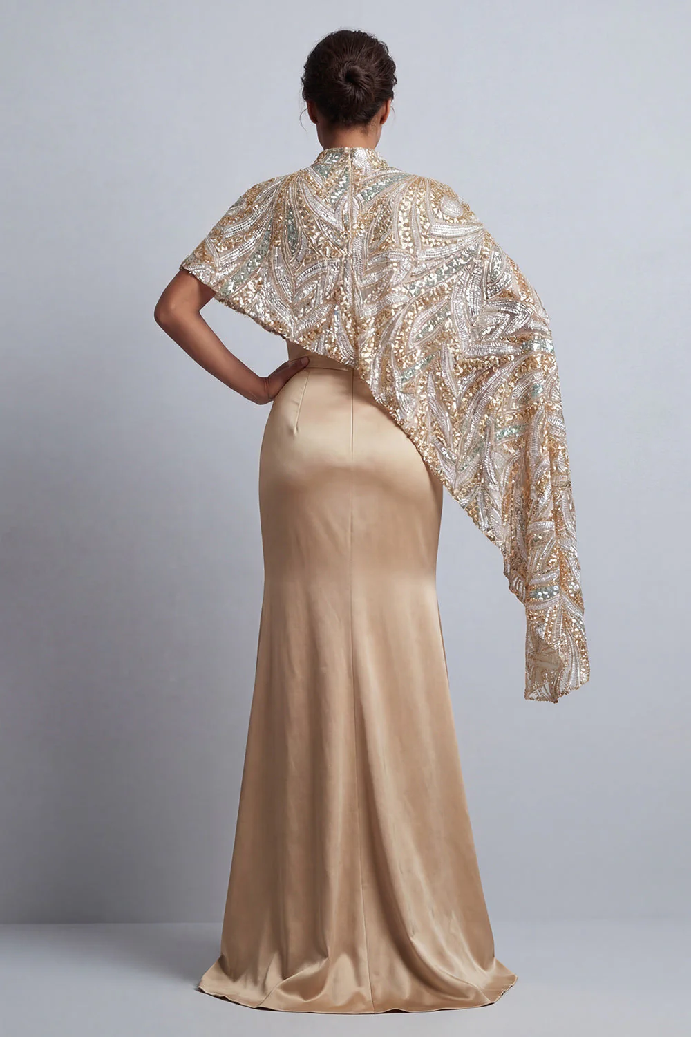 Robe de la mère de la mariée en satin sirène champagne avec cape détachable - Image 2