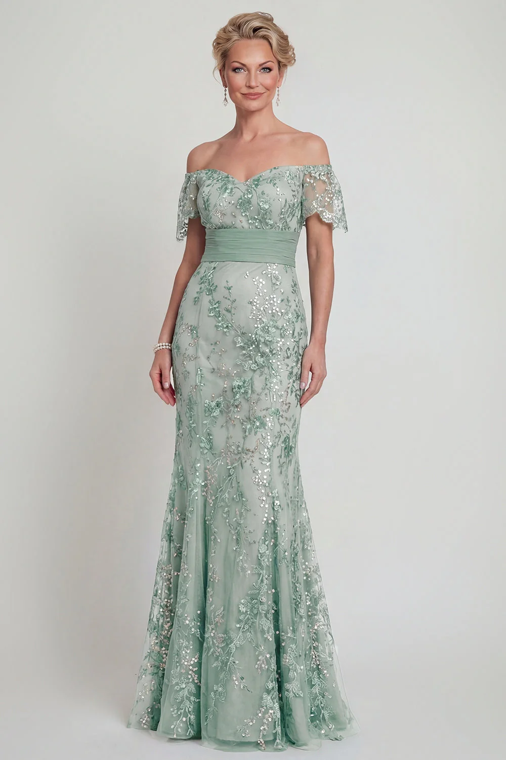 Robe de la mère de la mariée en sirène verte à paillettes dénudée avec broderies