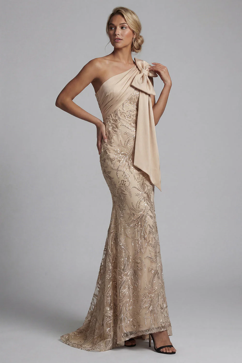 Robe de la mère de la mariée sirène à une épaule appliquée au champagne - Image 3