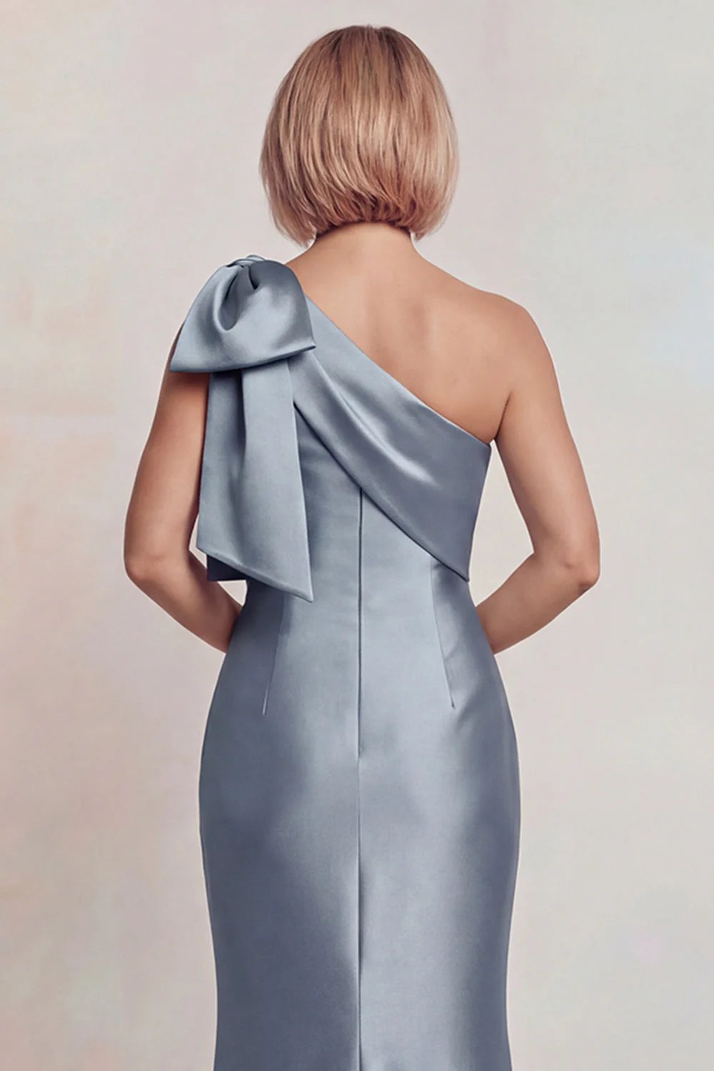 Robe de la mère de la mariée sirène grise en satin à une épaule avec nœud papillon - Image 8