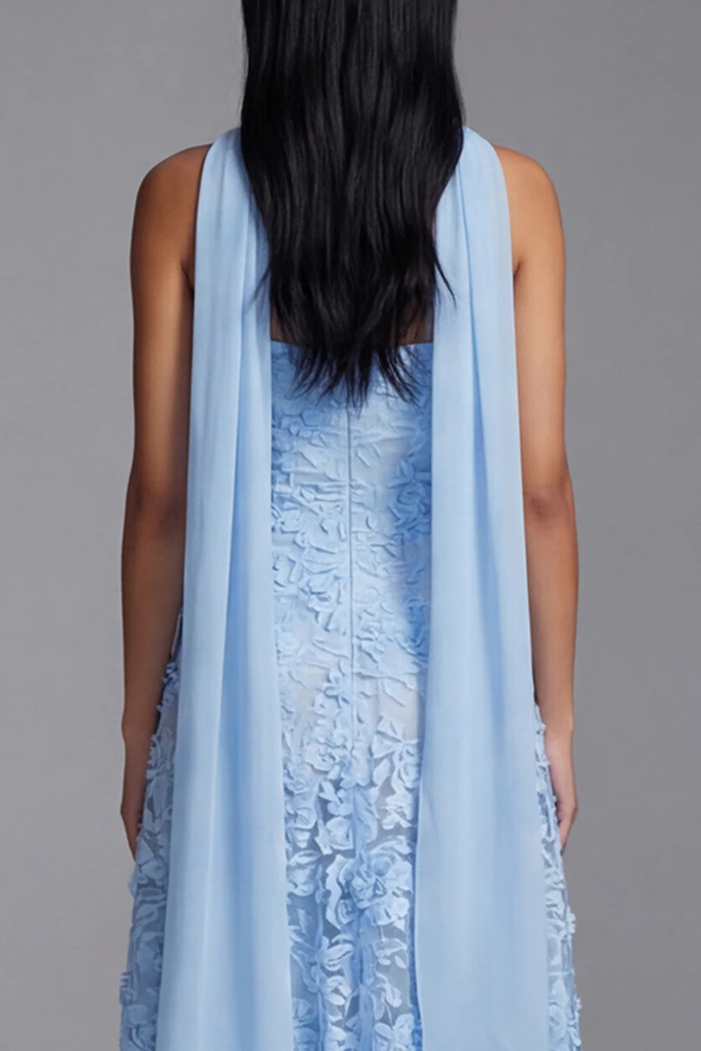 Robe de mariage midi midi fleurie appliquée bleue sans bretelles avec foulard - Image 5