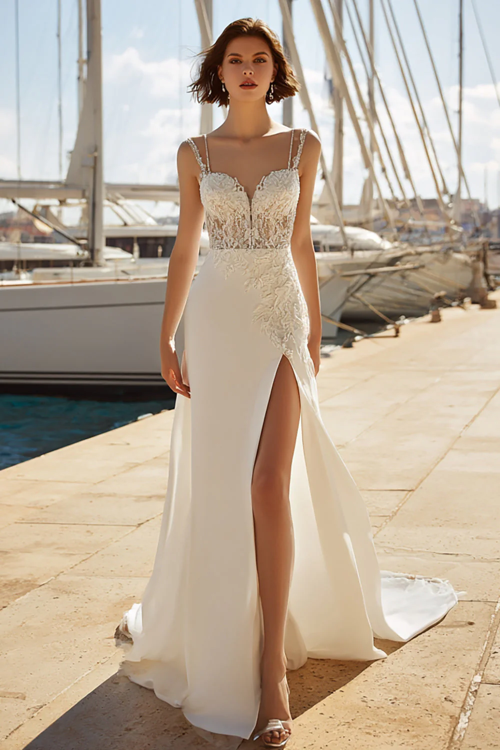 Robe de mariée à bretelles fines appliquées en ivoire d’ivoire de sirène avec fente - Image 3