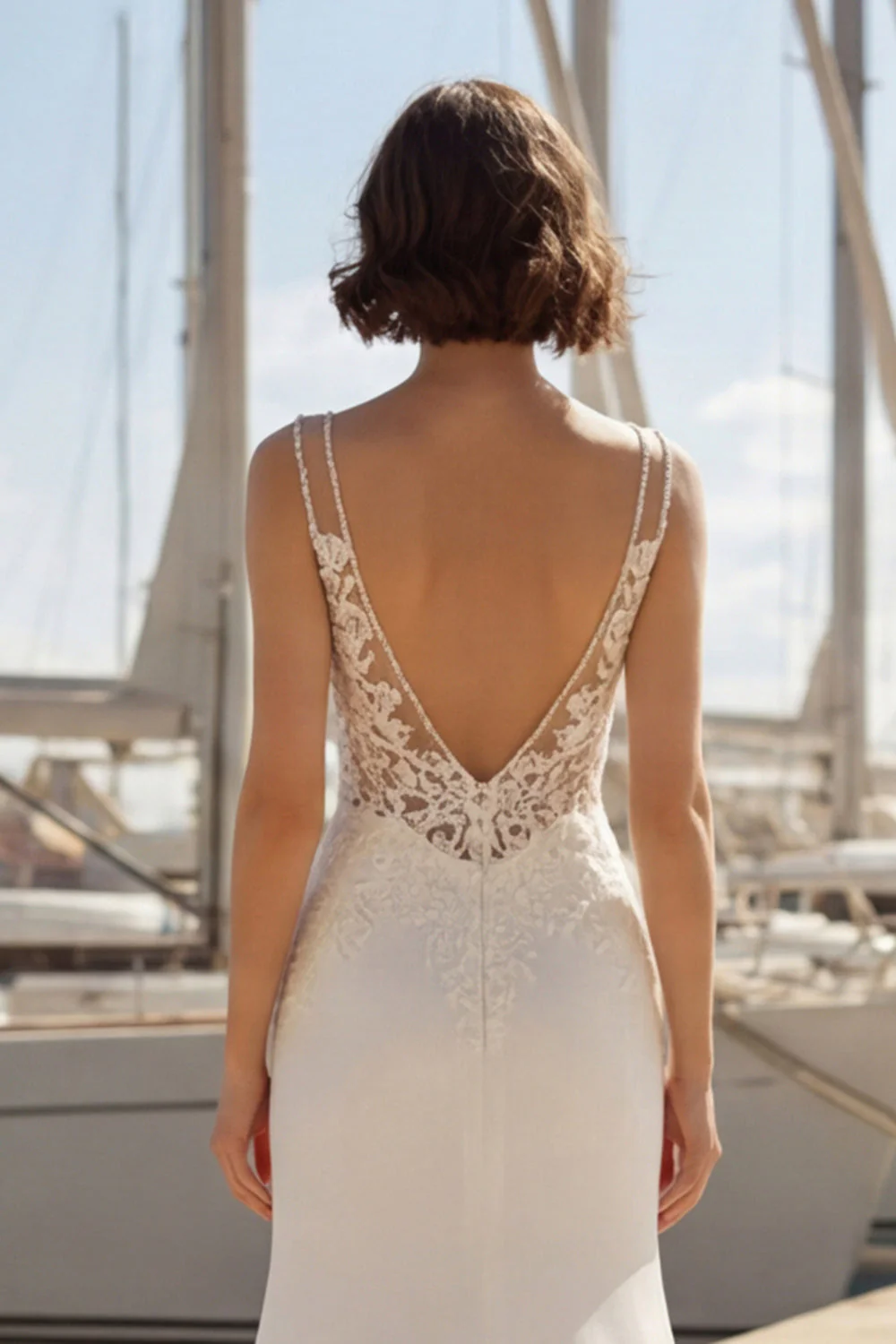 Robe de mariée à bretelles fines appliquées en ivoire d’ivoire de sirène avec fente - Image 7