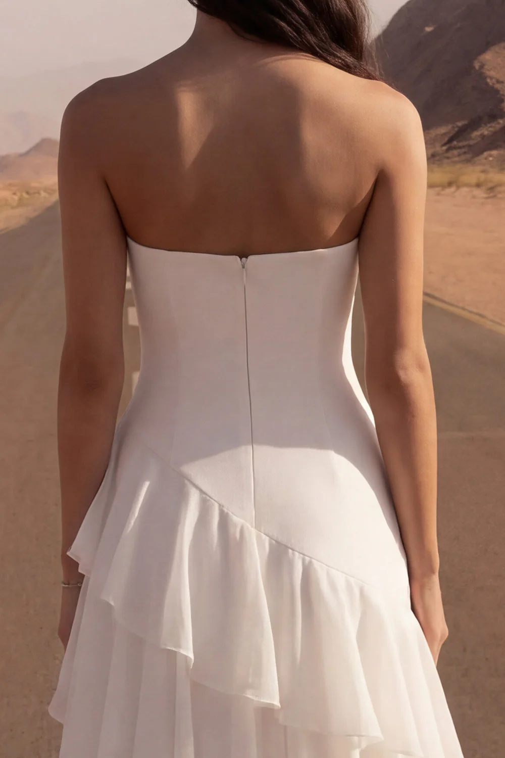 Robe de mariée A Line Ivory Maxi Beach sans cercles avec volants - Image 4