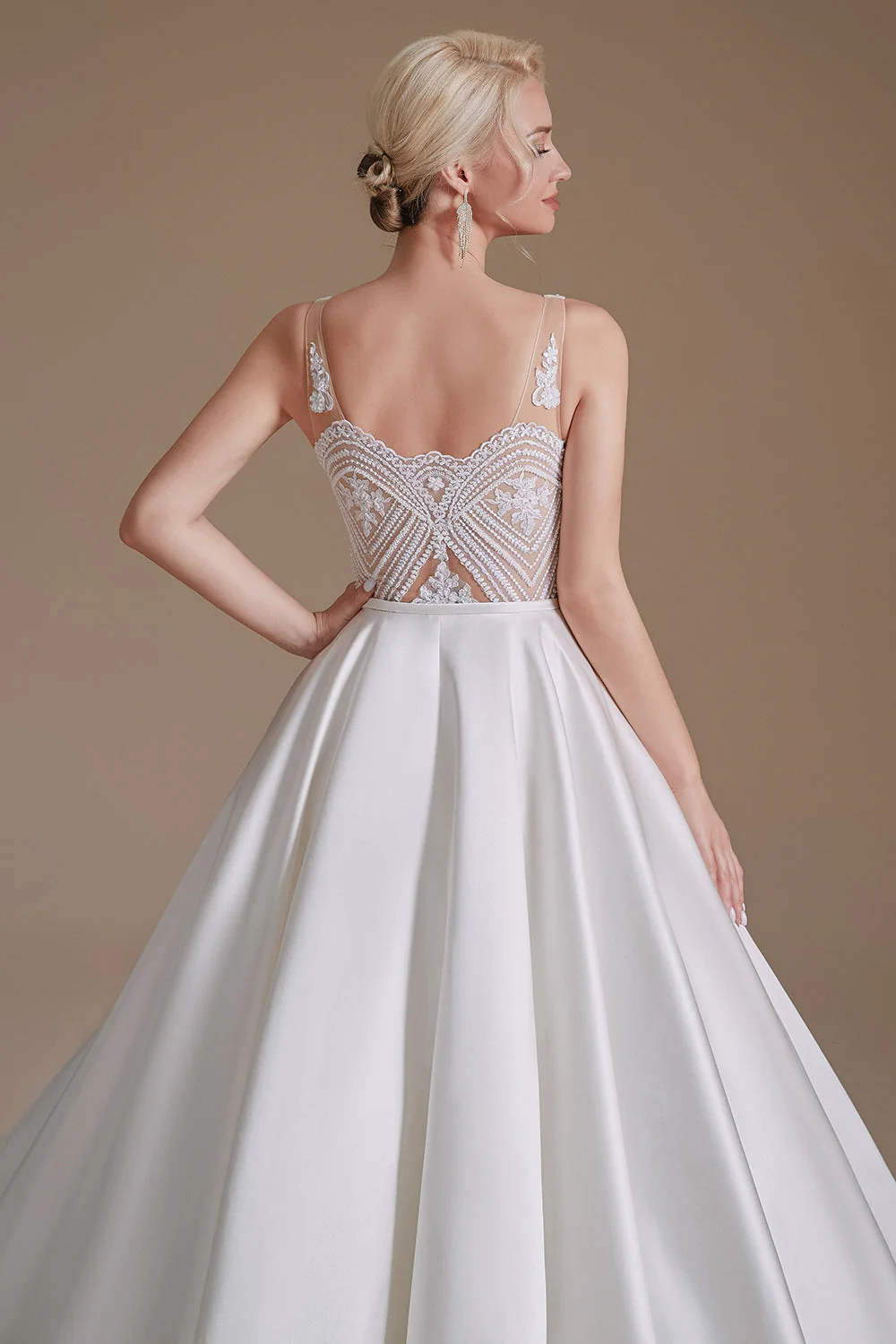 Robe de mariée blanche A-Line col V avec dentelle - Image 4