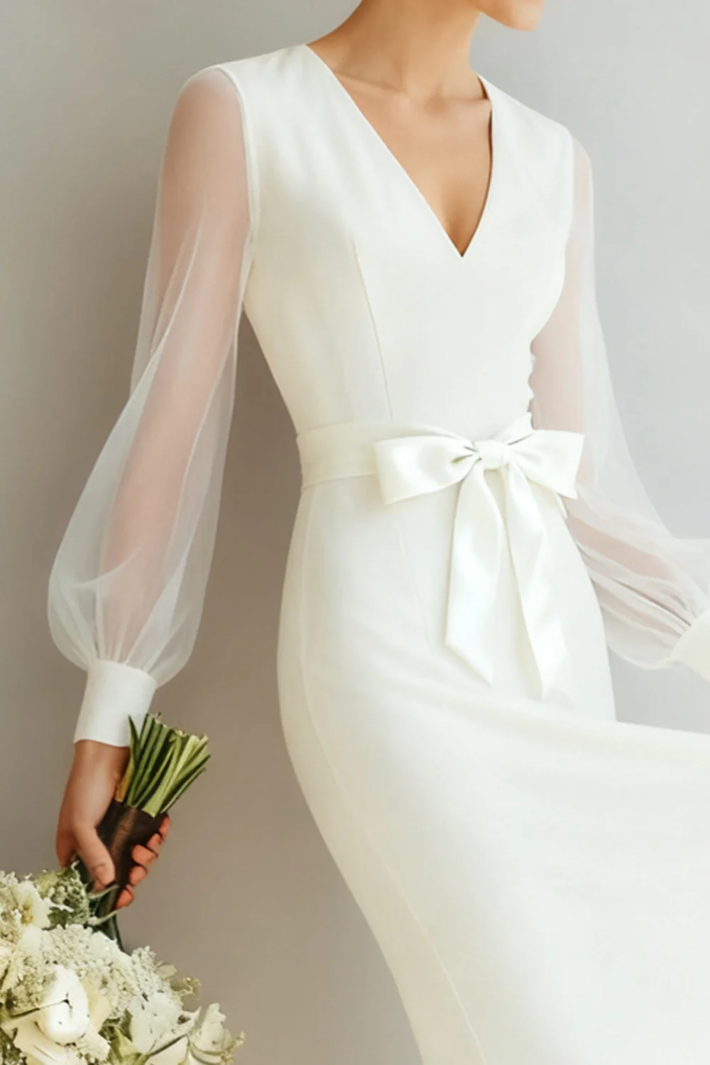 Robe de mariée blanche à manches longues à fourreau en V avec nœud - Image 3