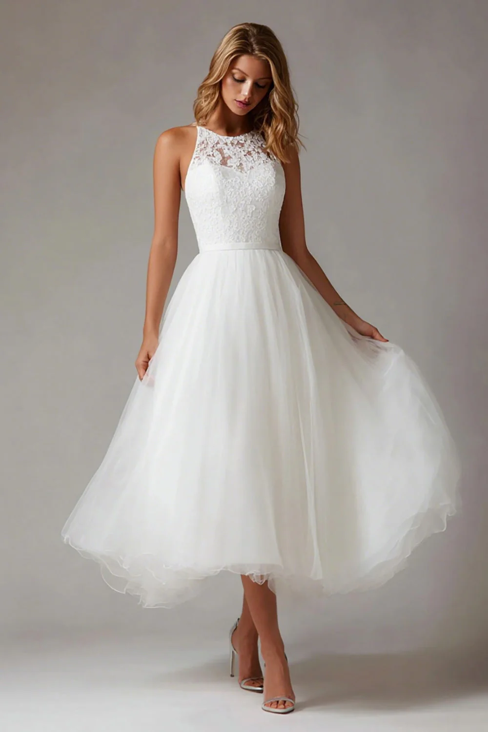 Robe de mariée blanche midi en dentelle pour bureau d'enregistrement