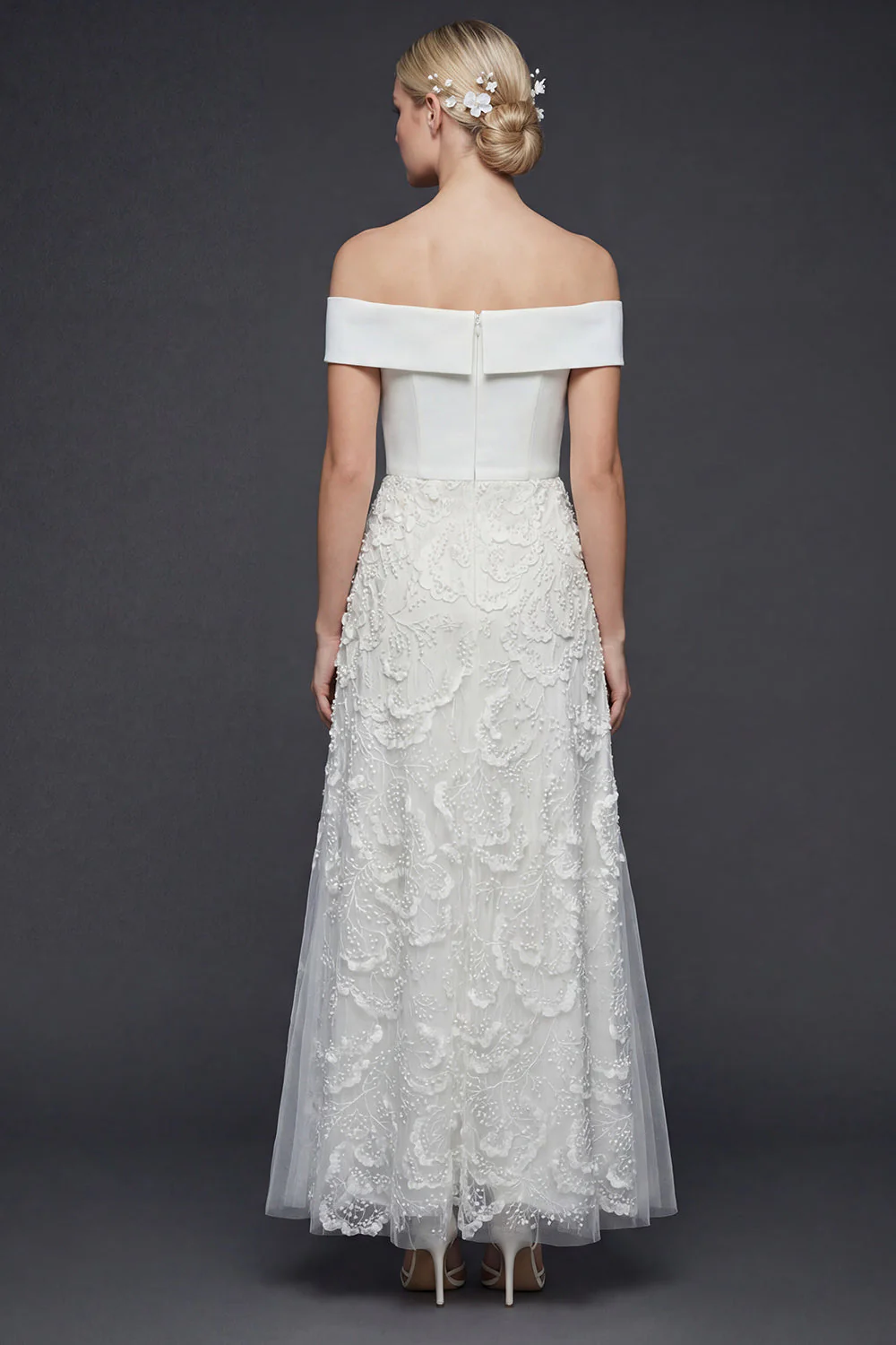 Robe de mariée blanche longue ligne A dénudée - Image 2