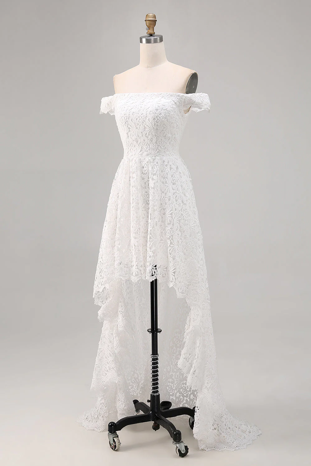 Robe de mariée bohème en dentelle blanche à épaules dénudées - Image 5