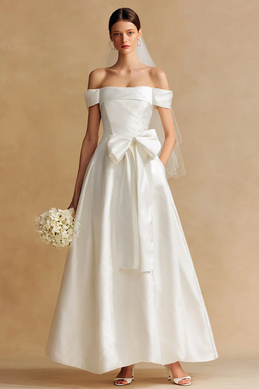 Robe de mariée de palais de justice blanche à épaules dénudées avec noeud