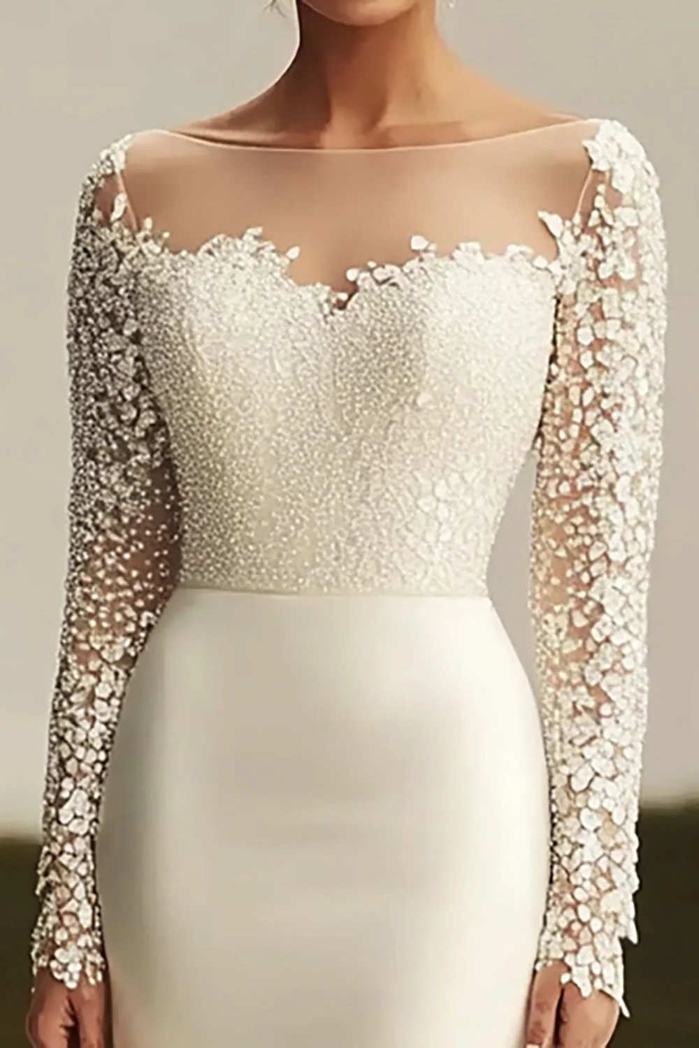 Robe de mariée en dentelle à manches longues en satin ivoire avec traîne - Image 2