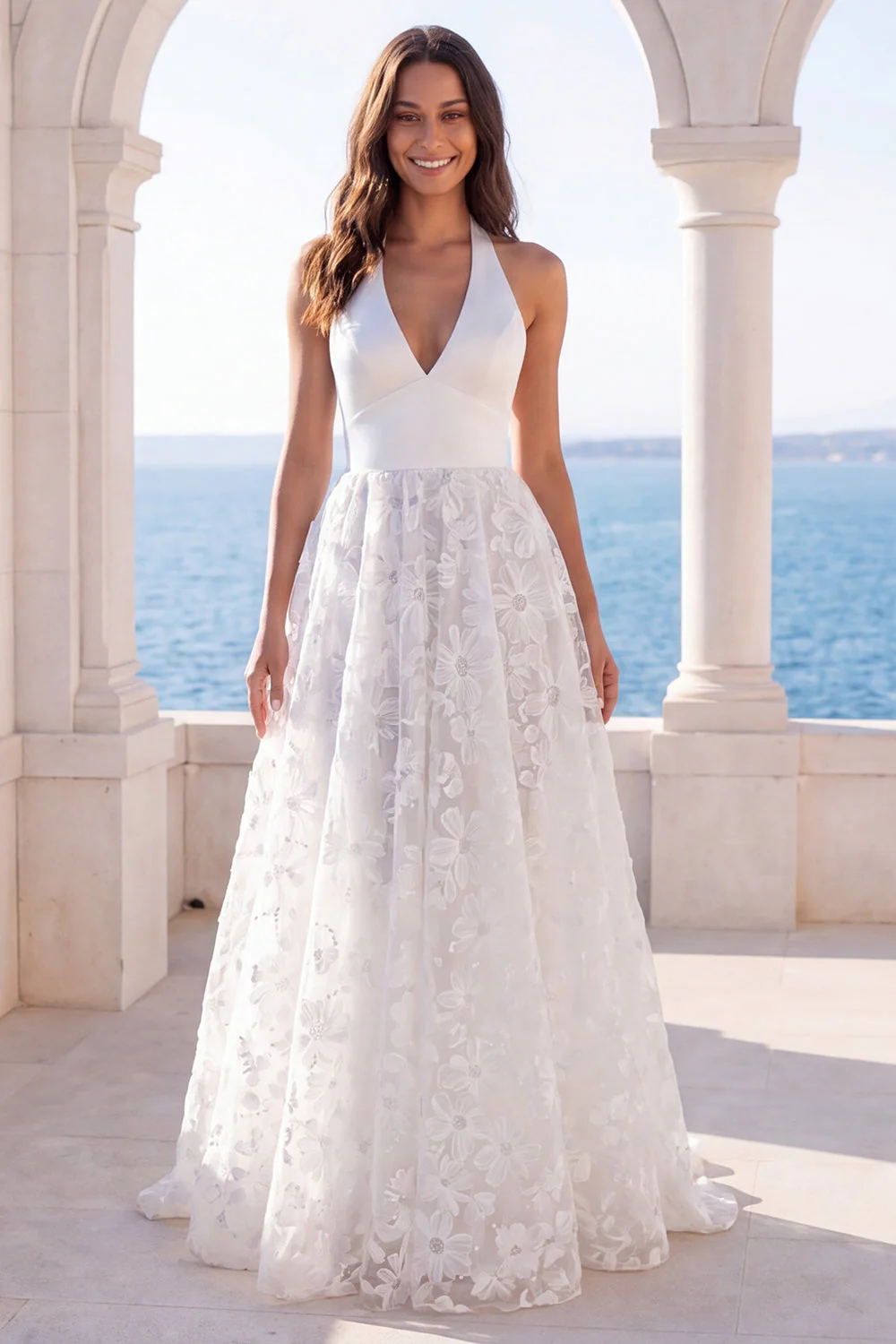 Robe de mariée en train en train en Ivoire à col en V à motifs floraux en ligne