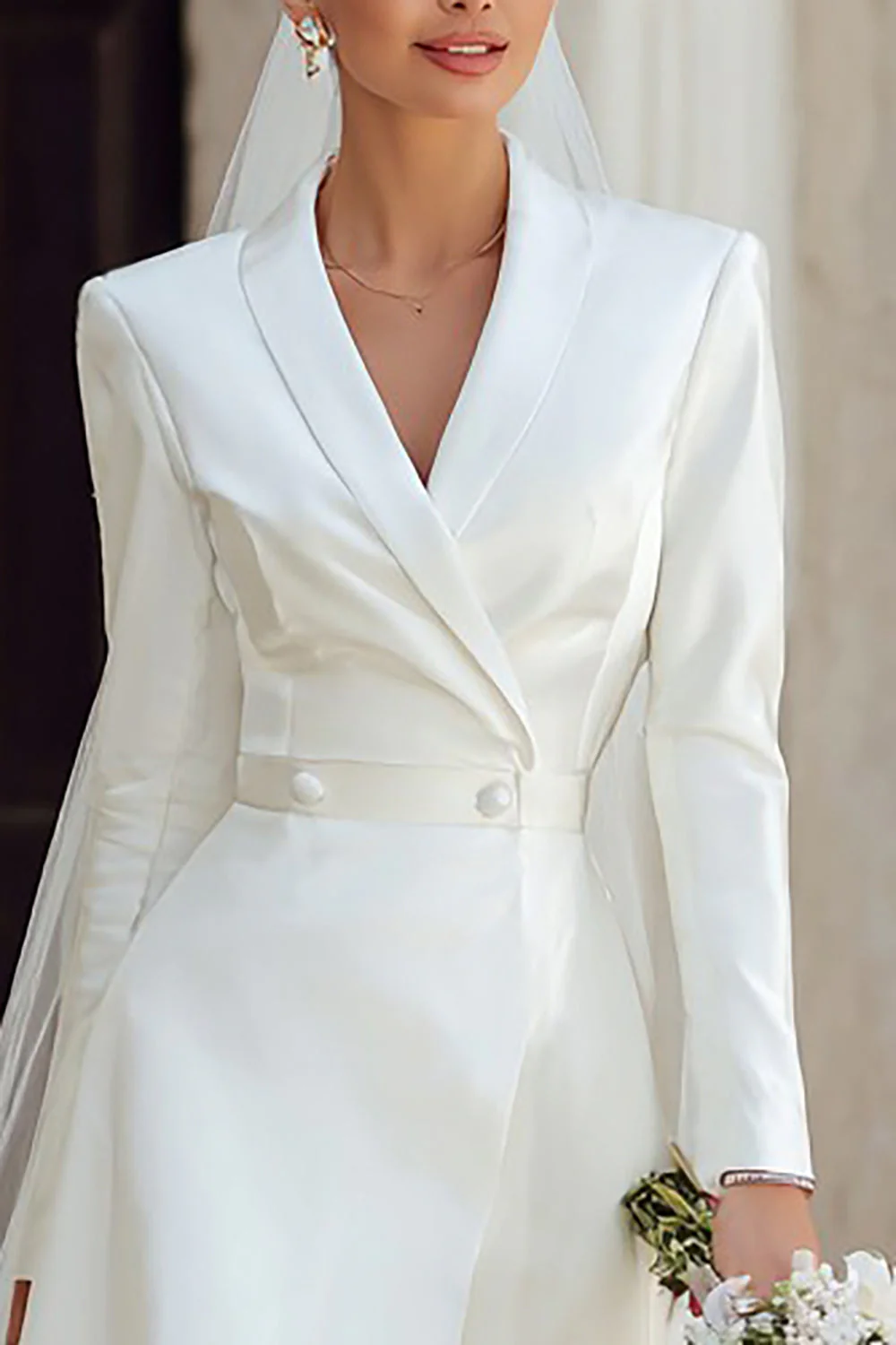 Robe de mariée en veste haute basse à revers en châle ivoire avec manches - Image 3