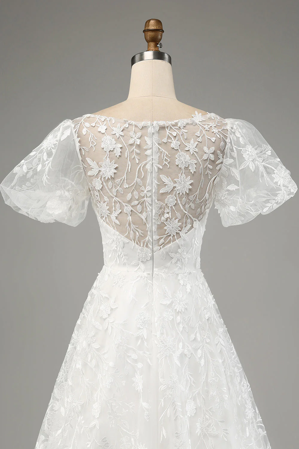 Robe de mariée ivoire à manches bouffantes avec appliques - Image 5
