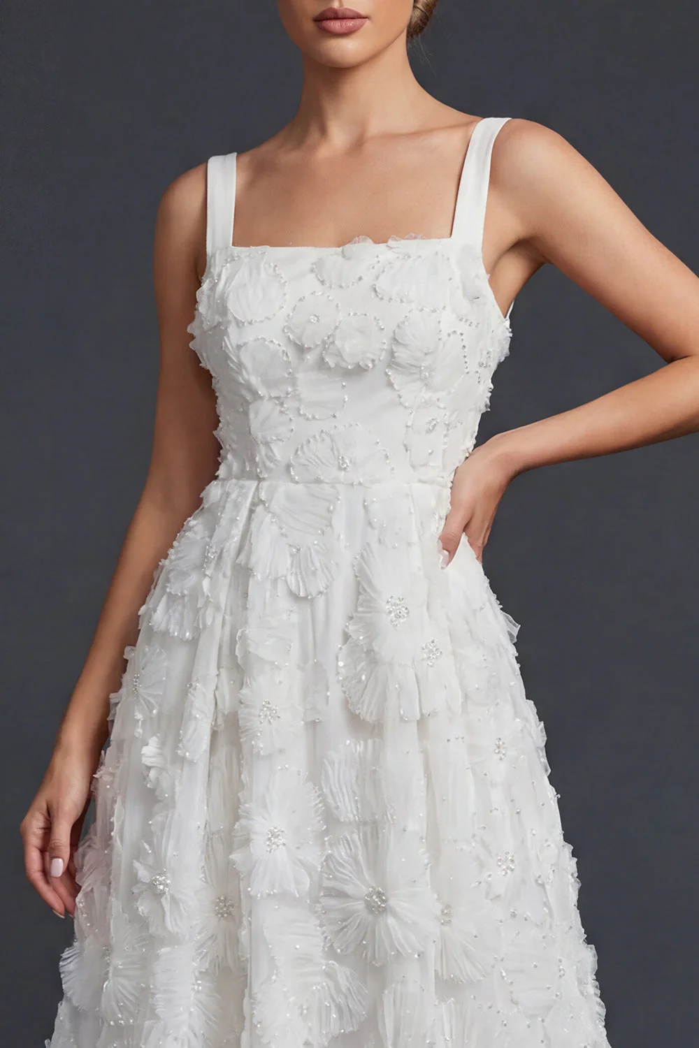 Robe de mariée longue à col carré blanche à ligne A avec des fleurs 3D - Image 3