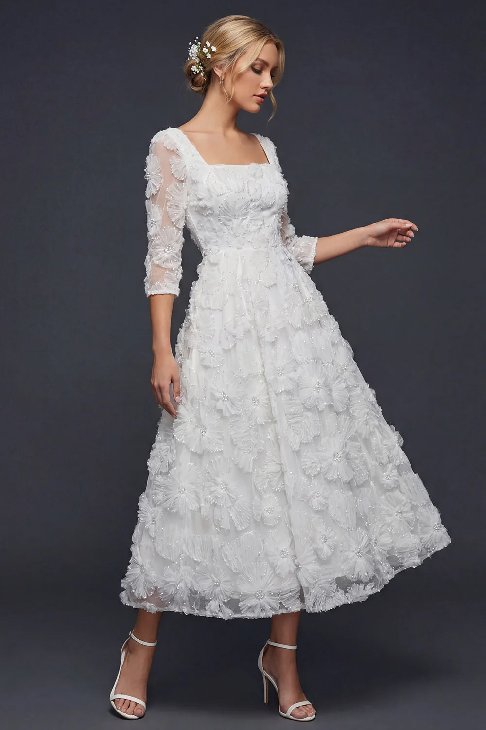 Robe de mariée longue blanche à manches 3/4 avec fleurs 3D