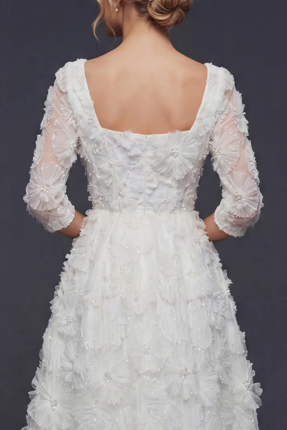 Robe de mariée longue blanche à manches 3/4 avec fleurs 3D - Image 5