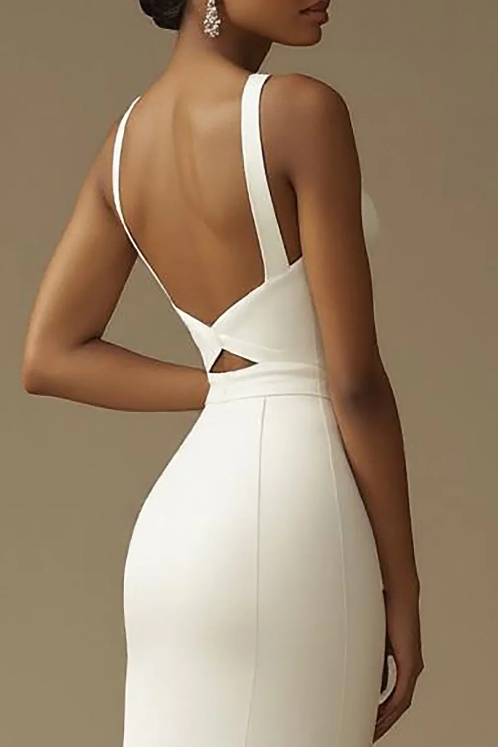 Robe de mariée longue découpée sirène blanche avec fente - Image 4