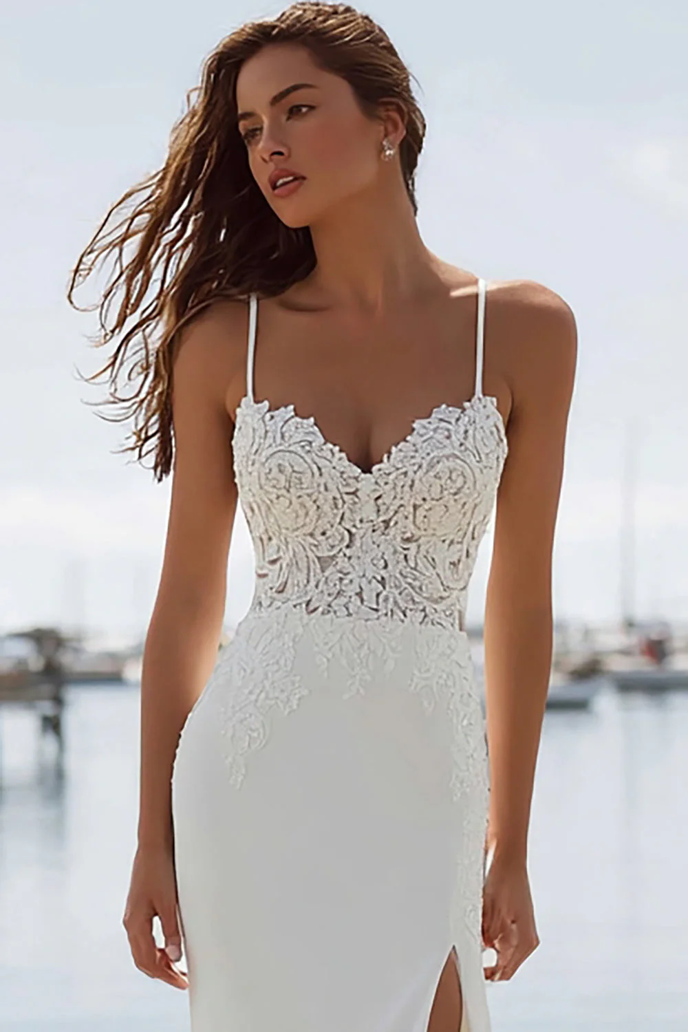 Robe de mariée longue robe de mariée à bretelles fines en ivoire appliquée à sirène, avec fente - Image 3