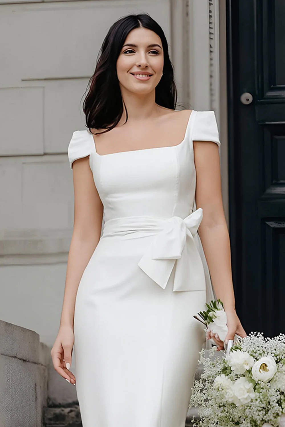 Robe de mariée mi-longue moulante ivoire à col carré - Image 3