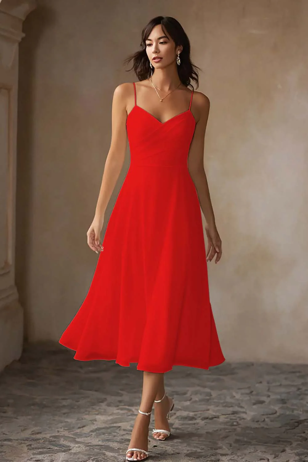 Robe de mariée midi en mousseline de soie blanche à bretelles spaghetti - Image 12