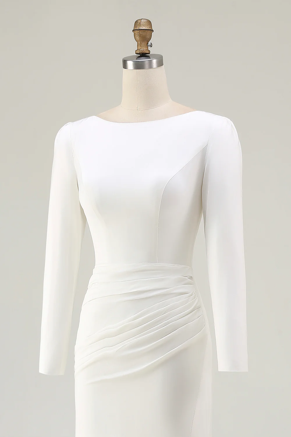 Robe de mariée moulante en satin ivoire à col bateau avec fente - Image 9