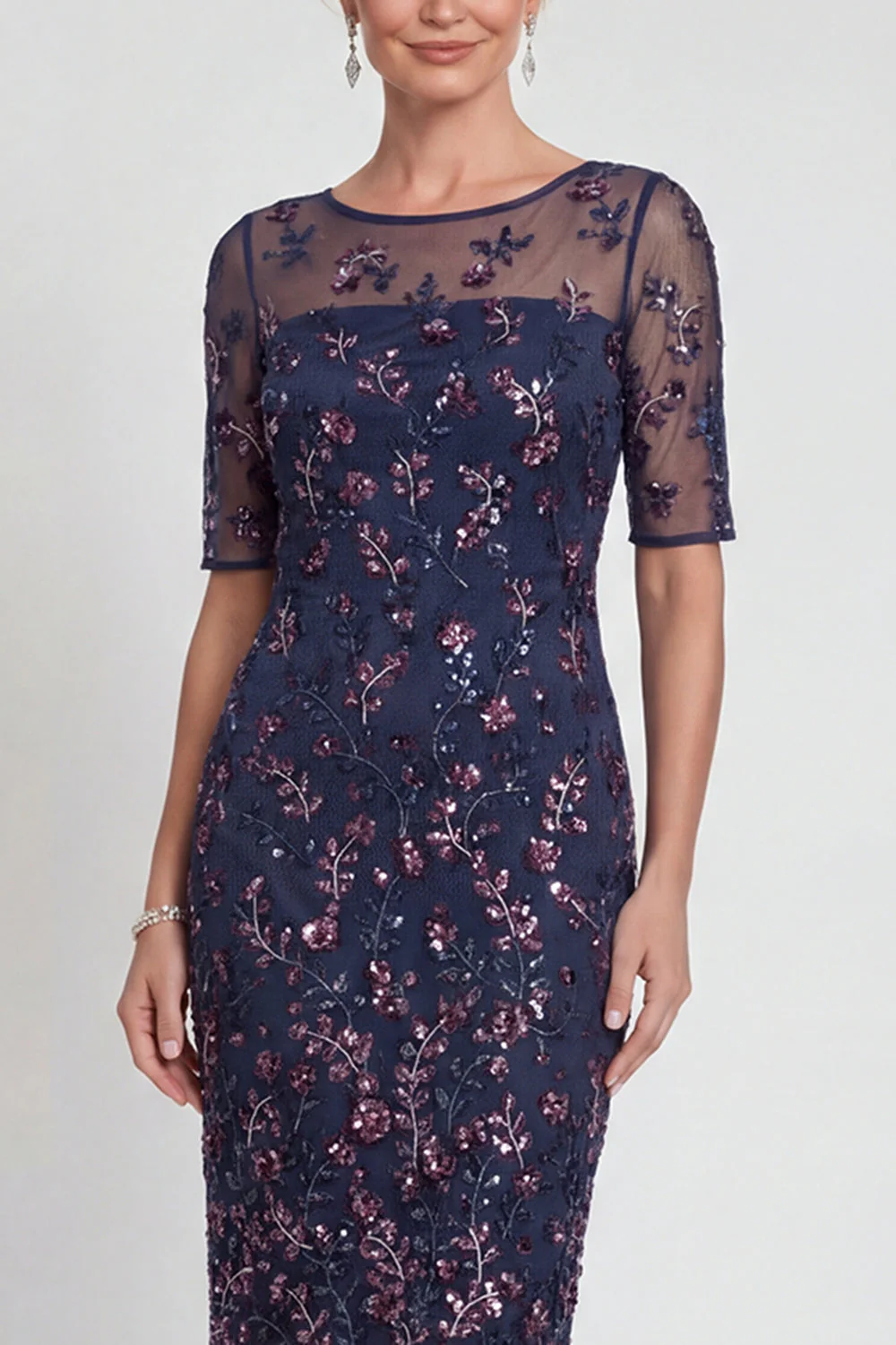 Robe de mère de la mariée à étui bordeaux à paillettes à col bateau - Image 7